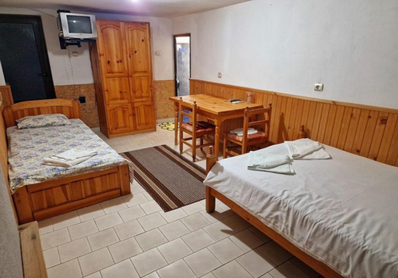 Хотел Механа Воденицата Zlatkov Chiflik Buitenkant foto